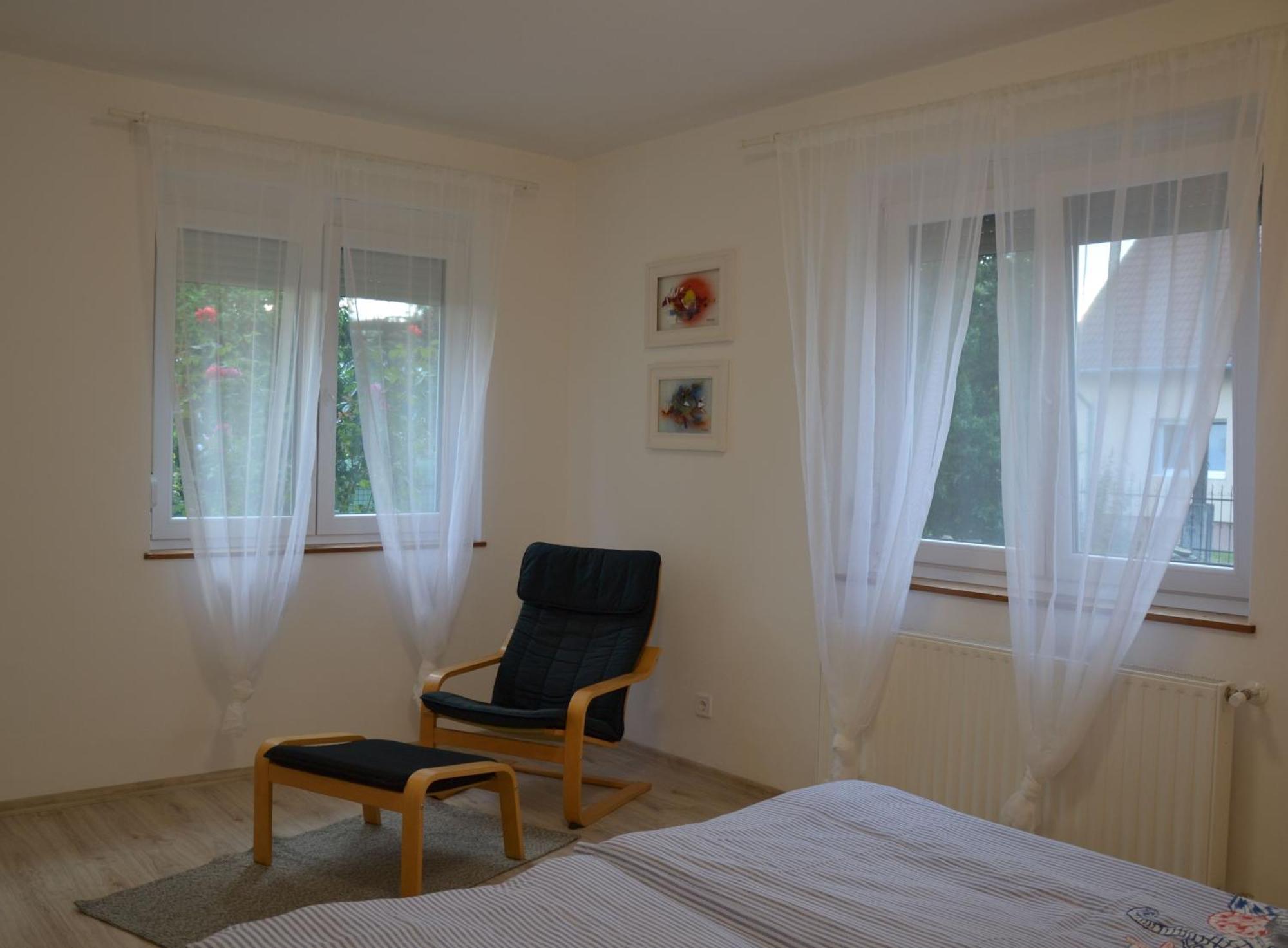 Akvamarin Apartman Кестхей Экстерьер фото