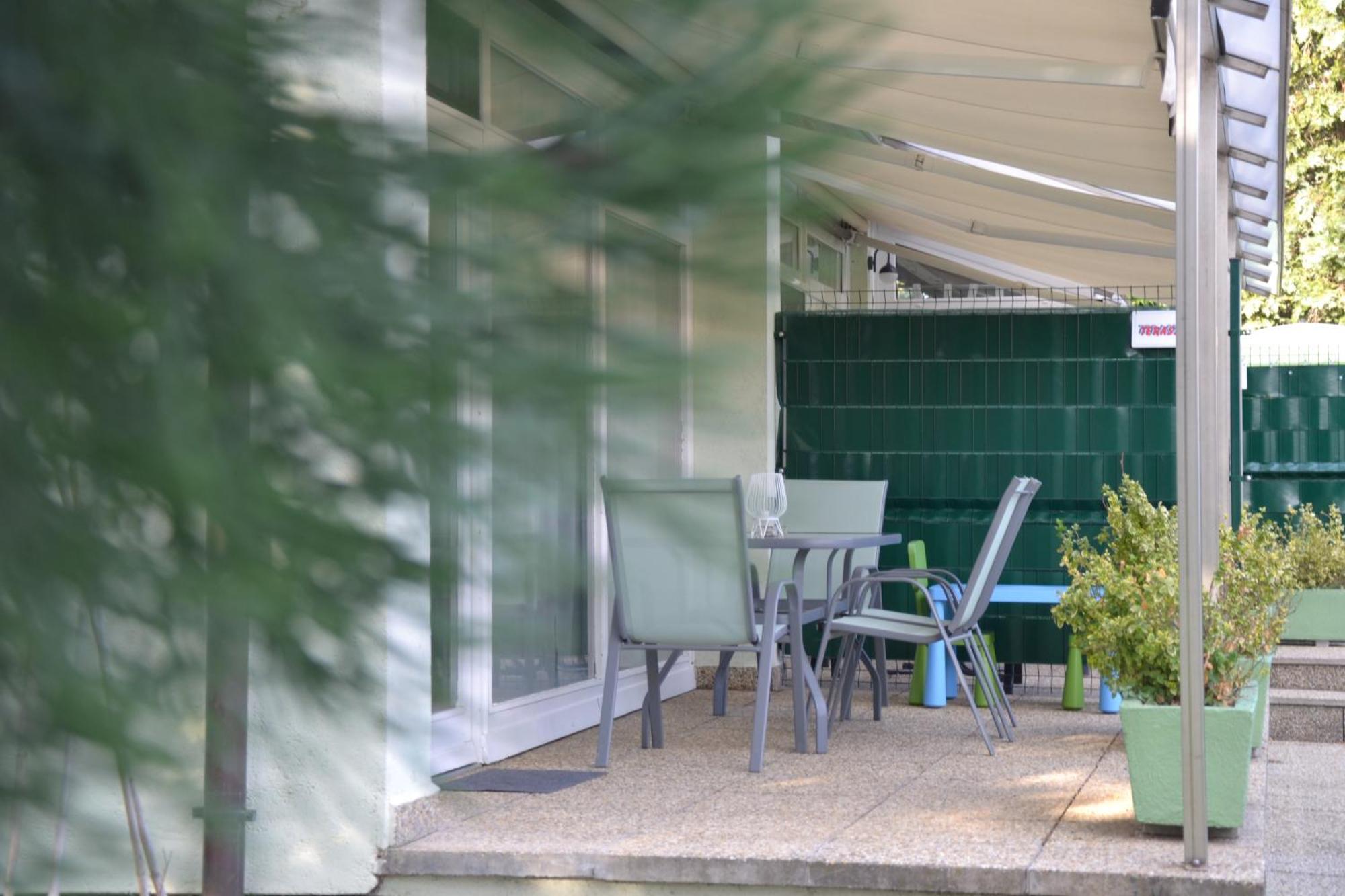 Akvamarin Apartman Кестхей Экстерьер фото
