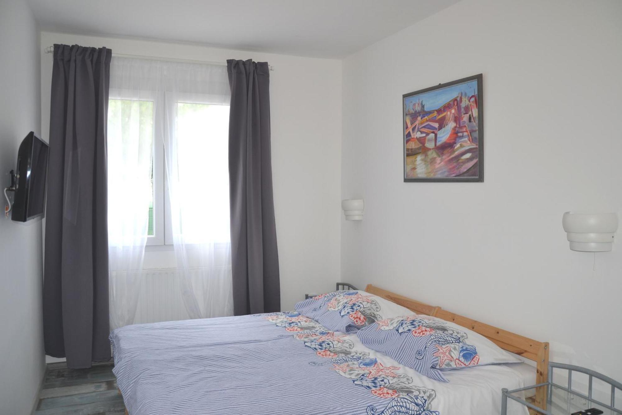 Akvamarin Apartman Кестхей Экстерьер фото