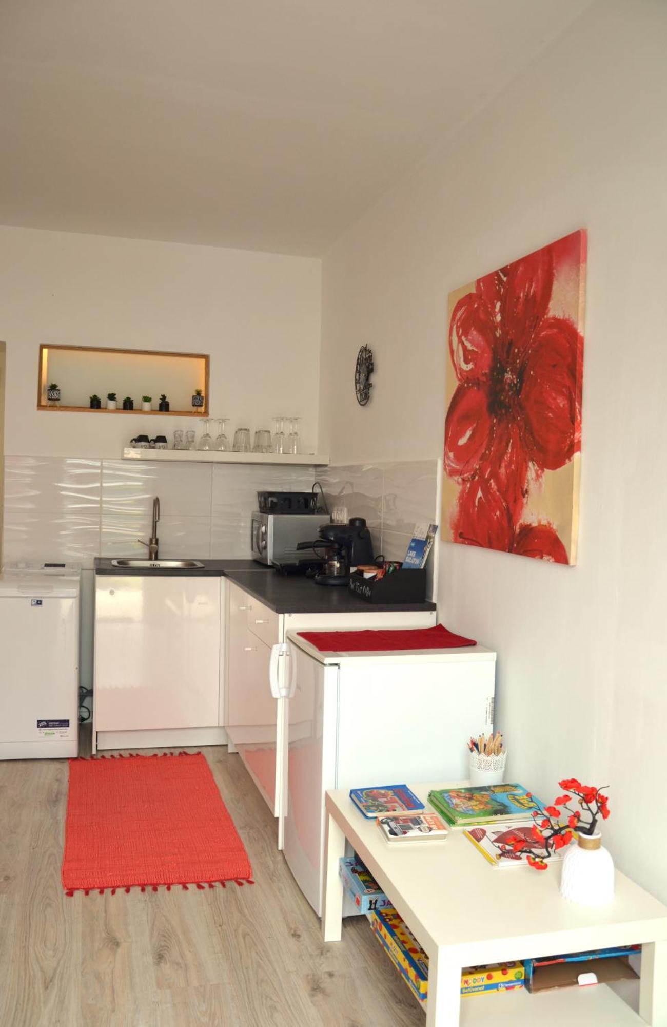 Akvamarin Apartman Кестхей Экстерьер фото